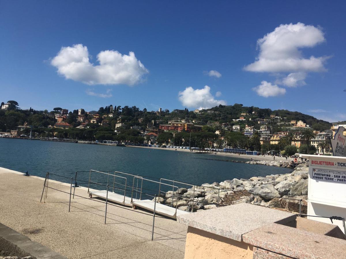 Near The Beach Rapallo Bagian luar foto